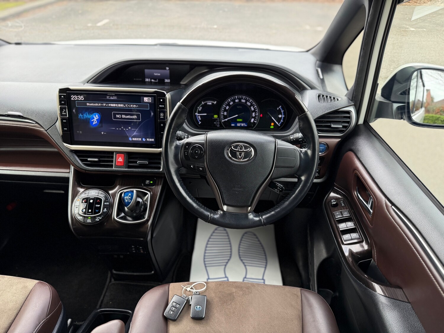 Used Toyota Noah 2025 for sale - 78029223: Photo 17