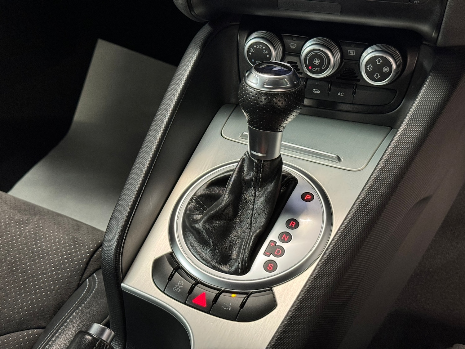 Used Audi TT 2012 for sale - 77762563: Photo 3