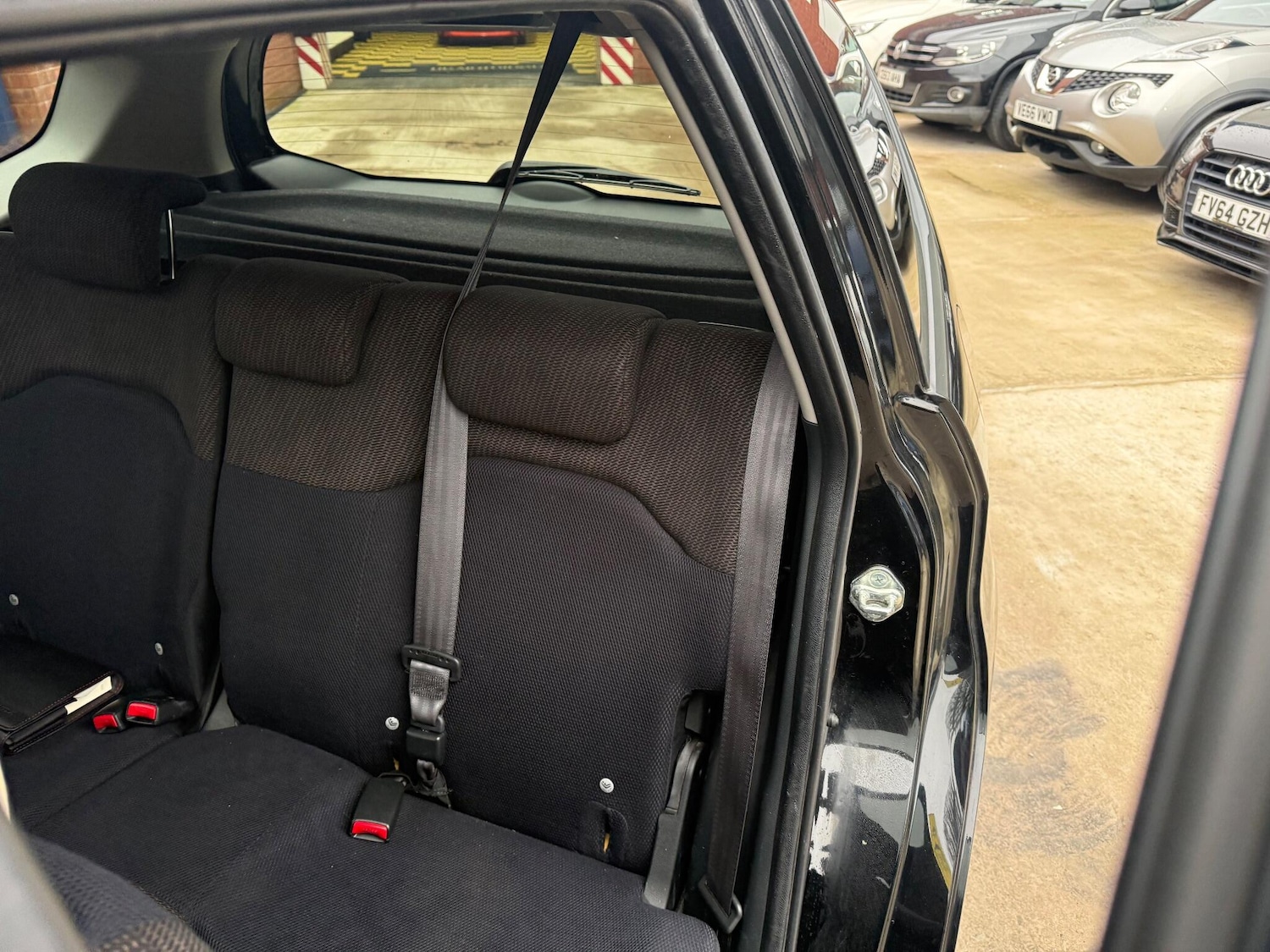 Used Honda Jazz 2014 for sale - 77762438: Photo 18