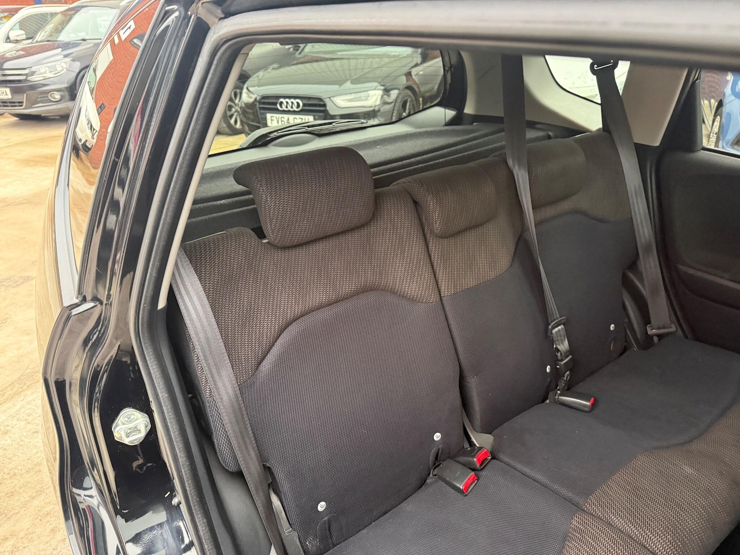 Used Honda Jazz 2014 for sale - 77762438: Photo 24