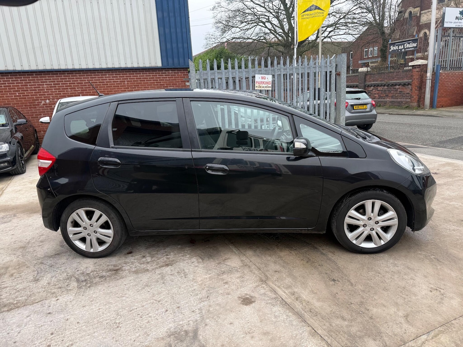 Used Honda Jazz 2014 for sale - 77762438: Photo 4