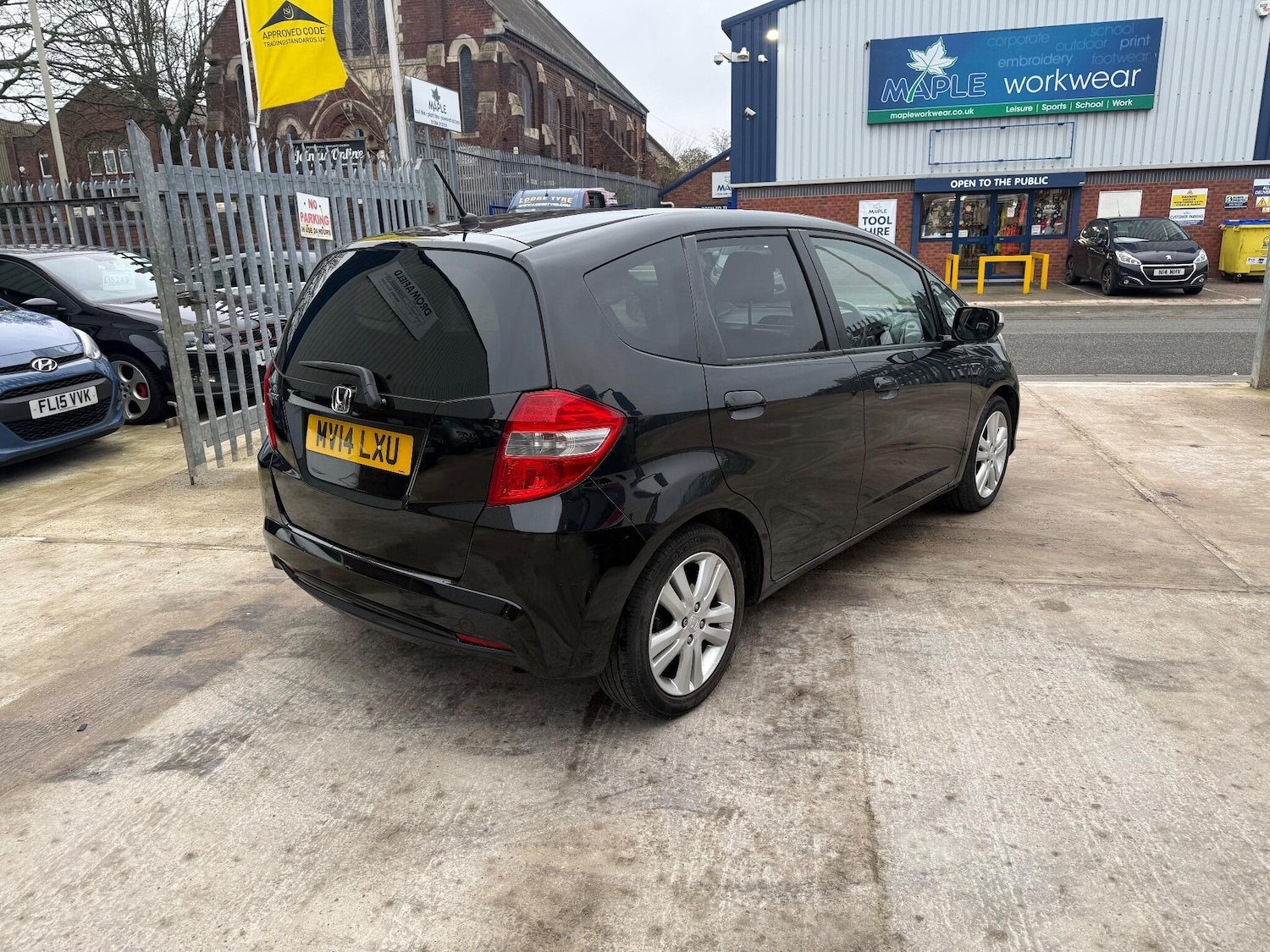 Used Honda Jazz 2014 for sale - 77762438: Photo 5