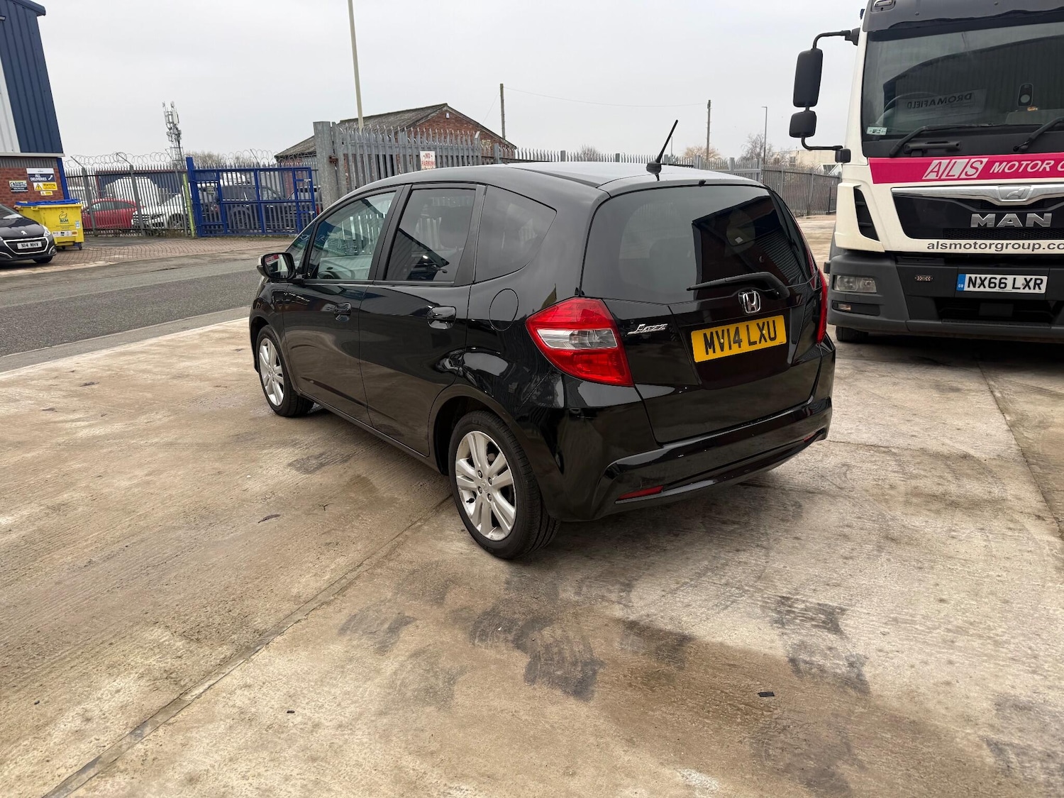 Used Honda Jazz 2014 for sale - 77762438: Photo 9