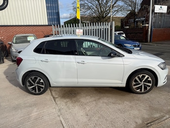 Used Volkswagen Polo 2019 for sale - 77762565: Photo