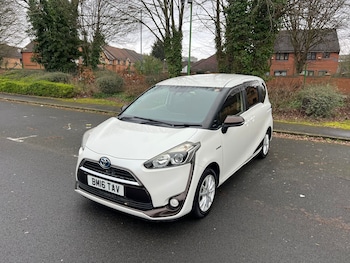 Toyota Sienta feature image