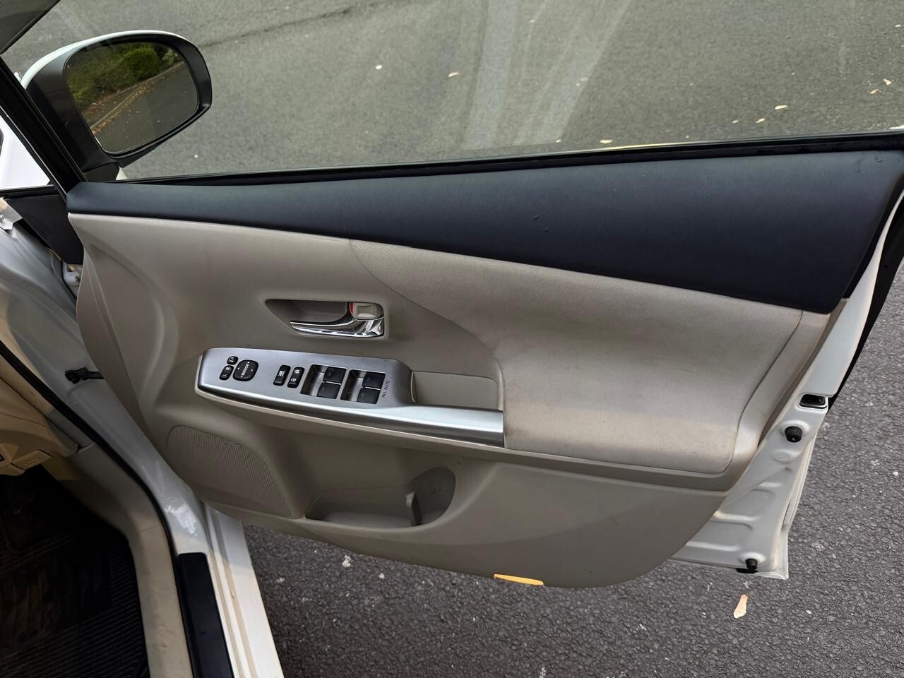 Used Toyota Prius+ 2025 for sale - 77966414: Photo 14