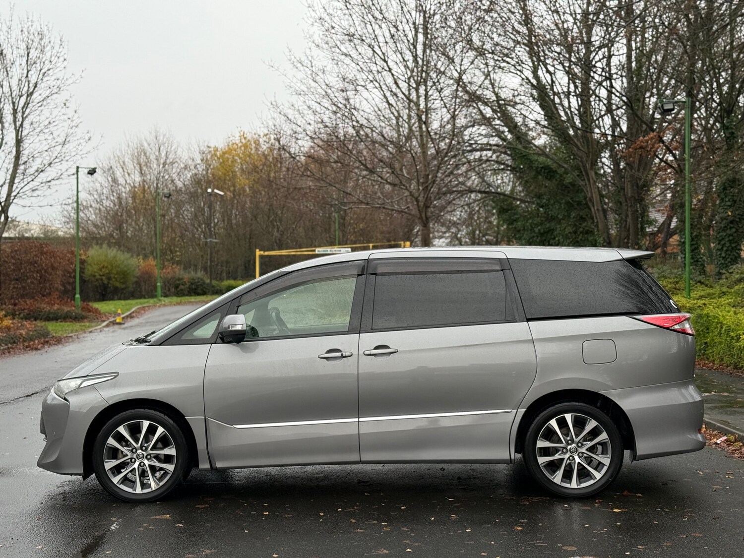 Used Toyota Estima 2025 for sale - 77966413: Photo 15