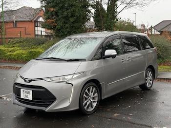 Used Toyota Estima 2017 for sale - 77966413: Photo