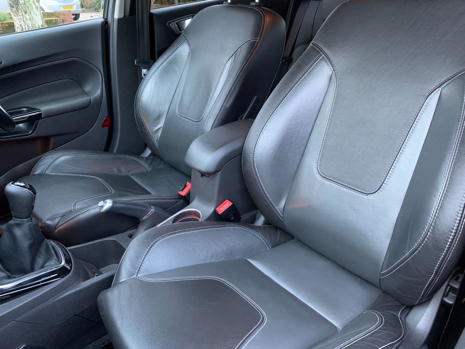 Used Ford Fiesta 2015 for sale - 77927844: Photo 10