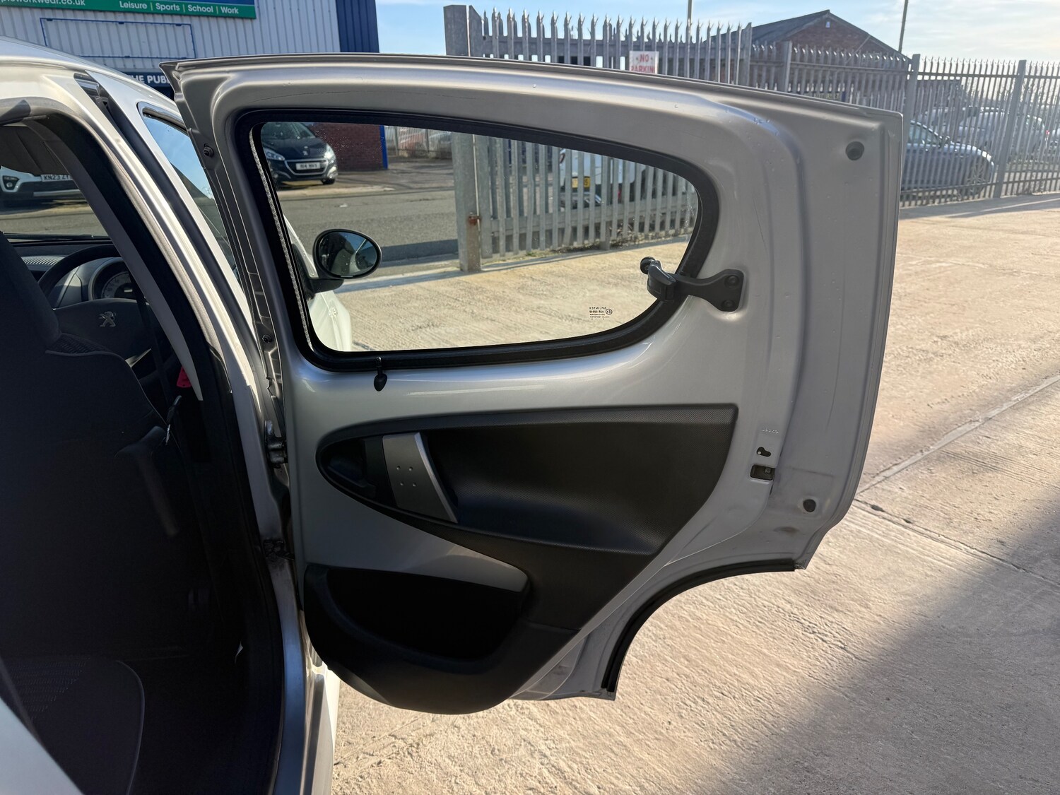 Used Peugeot 107 2013 for sale - 77762554: Photo 22