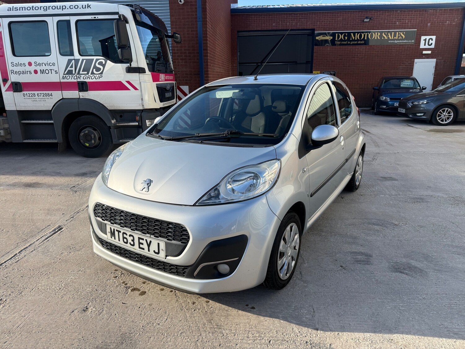Used Peugeot 107 2013 for sale - 77762554: Photo 8