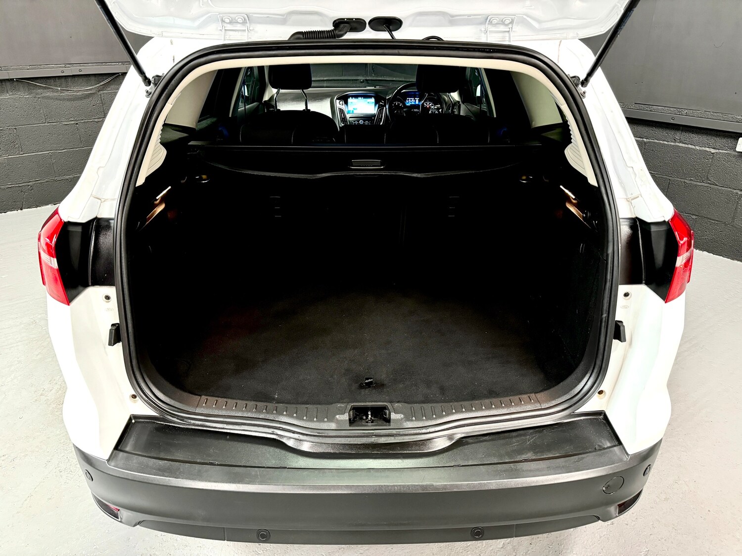 Used Ford Focus 2017 for sale - 77762570: Photo 9