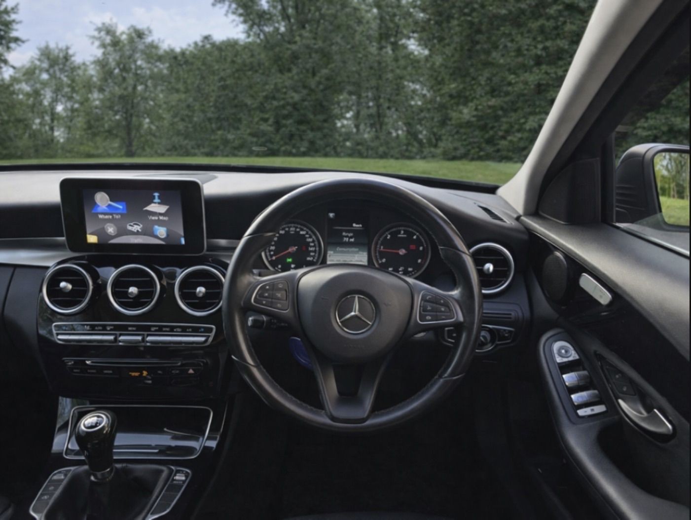 Used Mercedes-Benz C Class 2015 for sale - 77971873: Photo 23