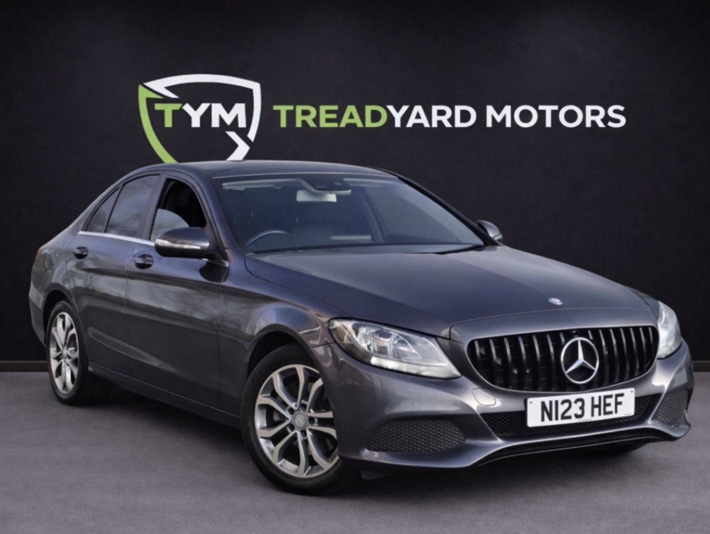 Used Mercedes-Benz C Class 2015 for sale - 77971873: Photo 4