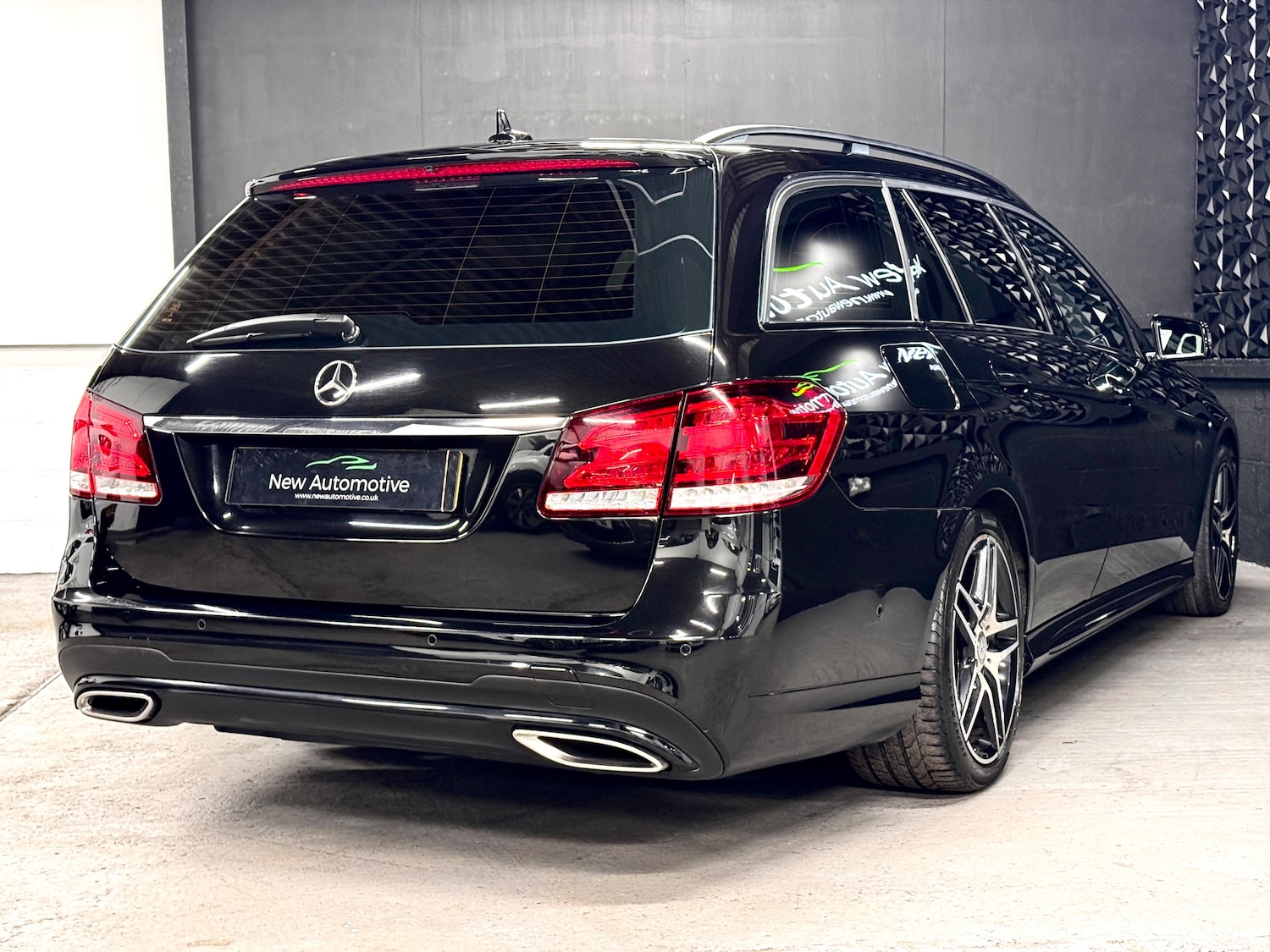 Used Mercedes-Benz E Class 2015 for sale - 77762539: Photo 10