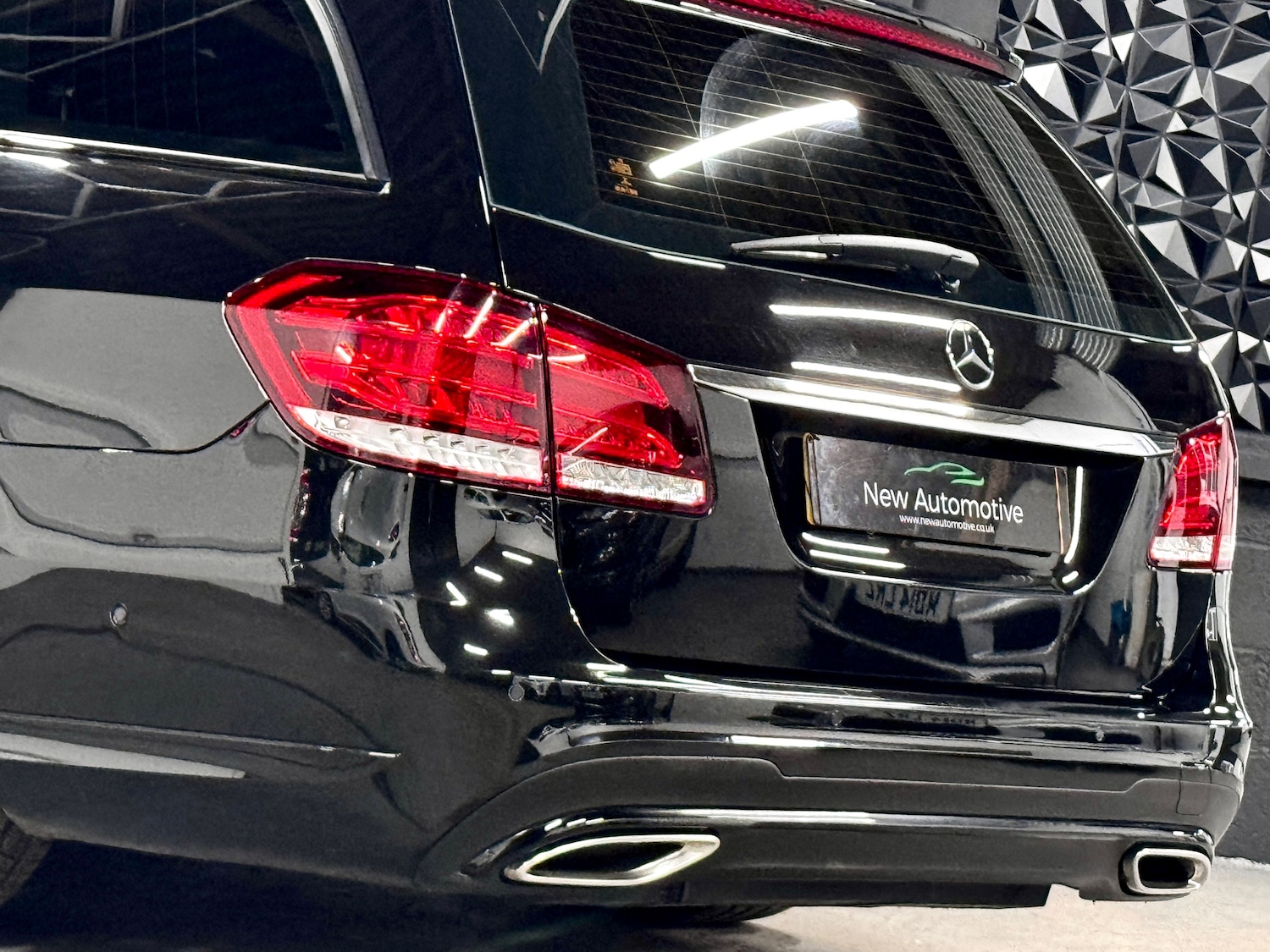 Used Mercedes-Benz E Class 2015 for sale - 77762539: Photo 8