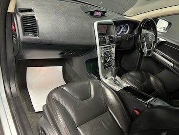 Used Volvo XC60 2010 for sale - 77762597: Photo