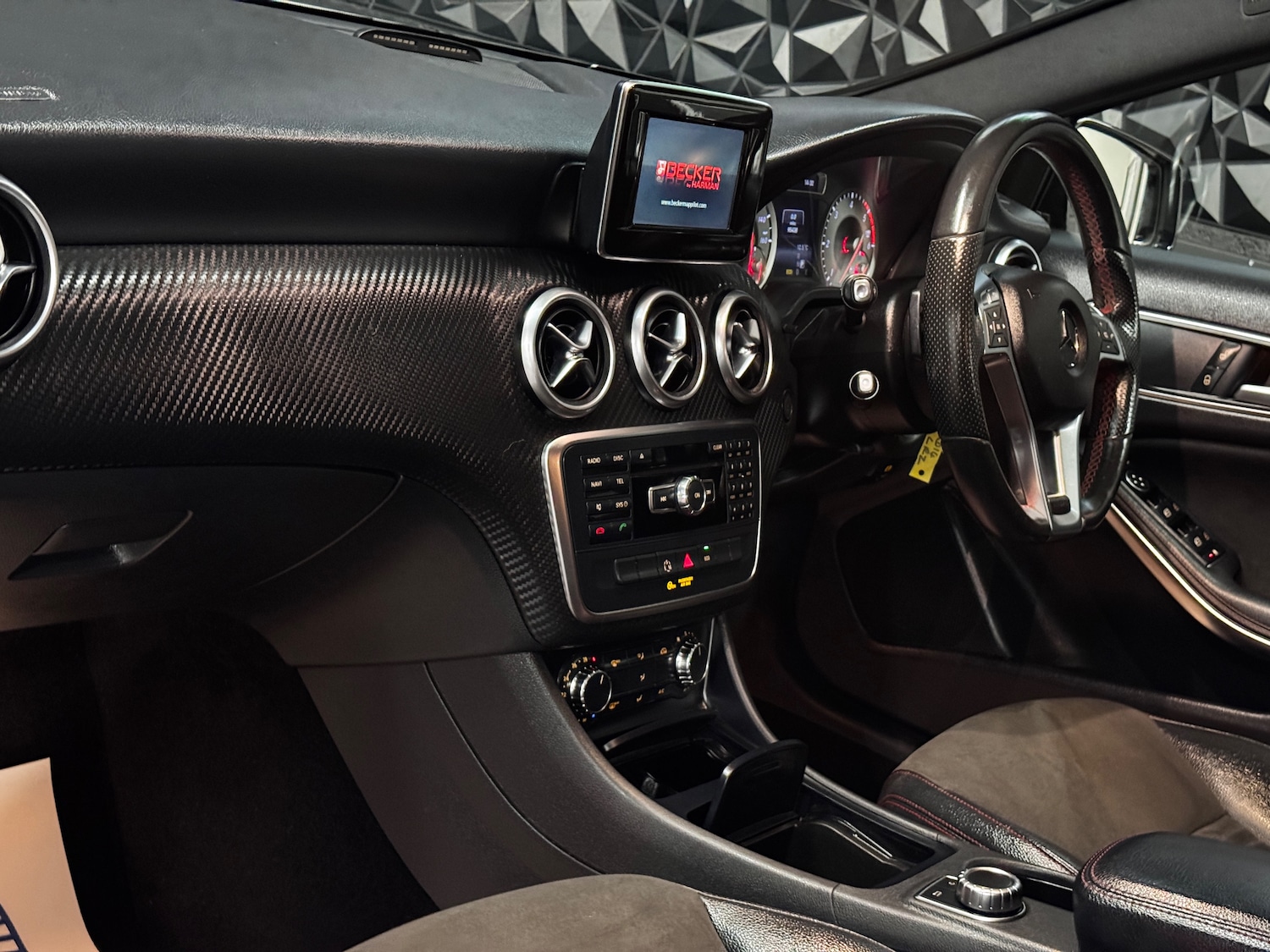 Used Mercedes-Benz A-Class for sale - 77762448: Photo 2