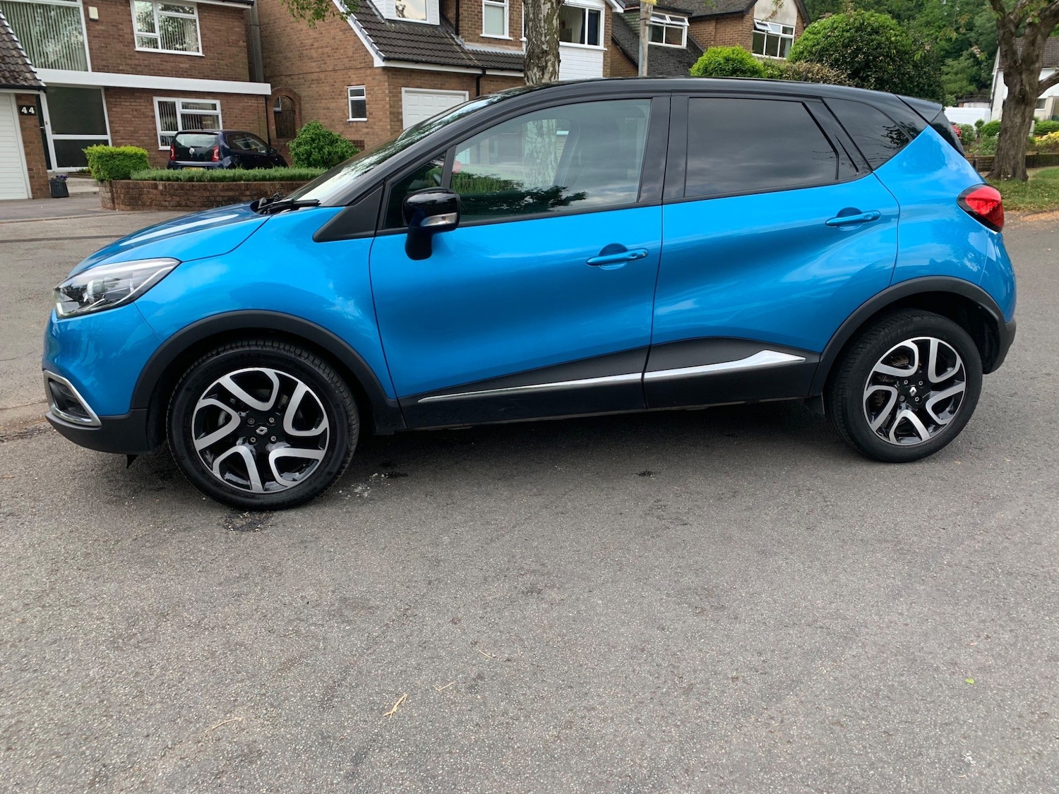 Used Renault Captur for sale - 77927938: Photo 3