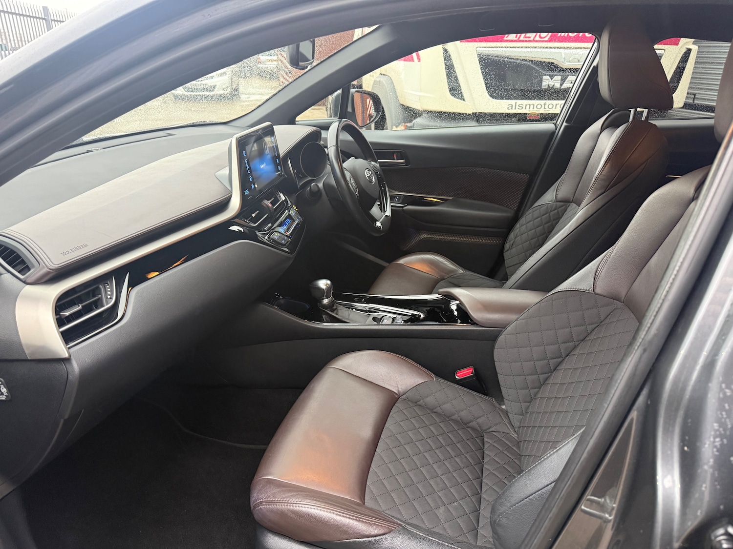 Used Toyota C-HR 2017 for sale - 77762534: Photo 10