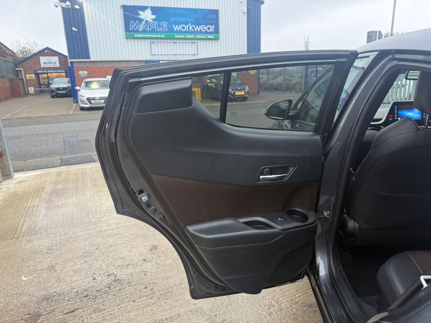 Used Toyota C-HR 2017 for sale - 77762534: Photo 13