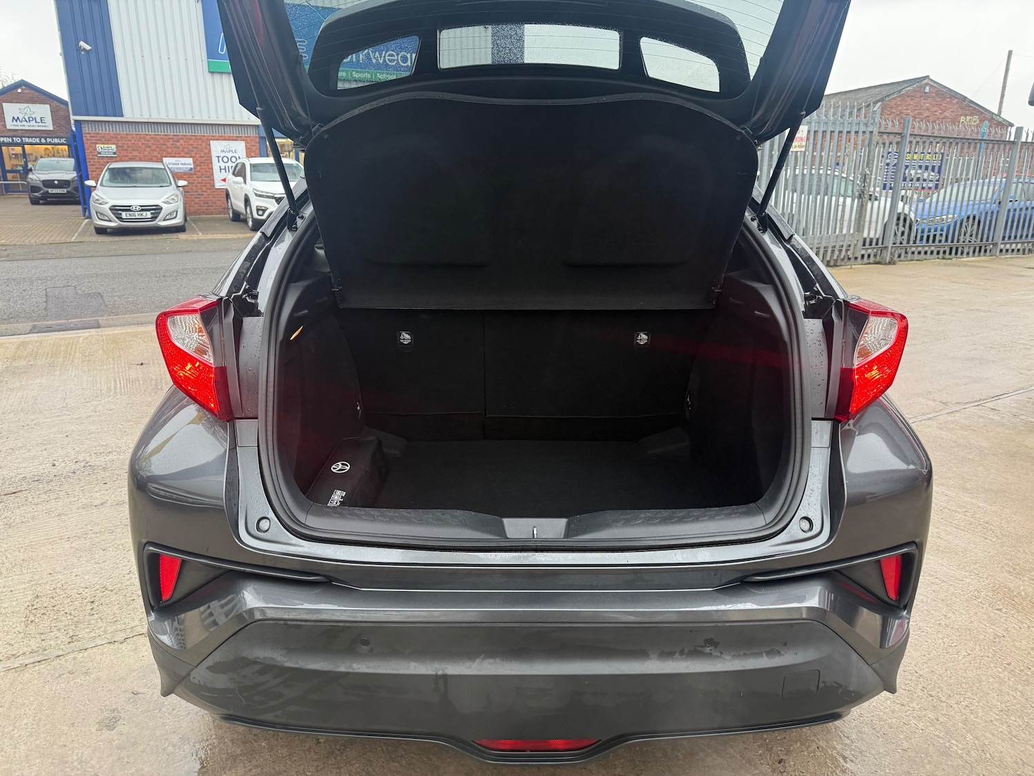 Used Toyota C-HR 2017 for sale - 77762534: Photo 18