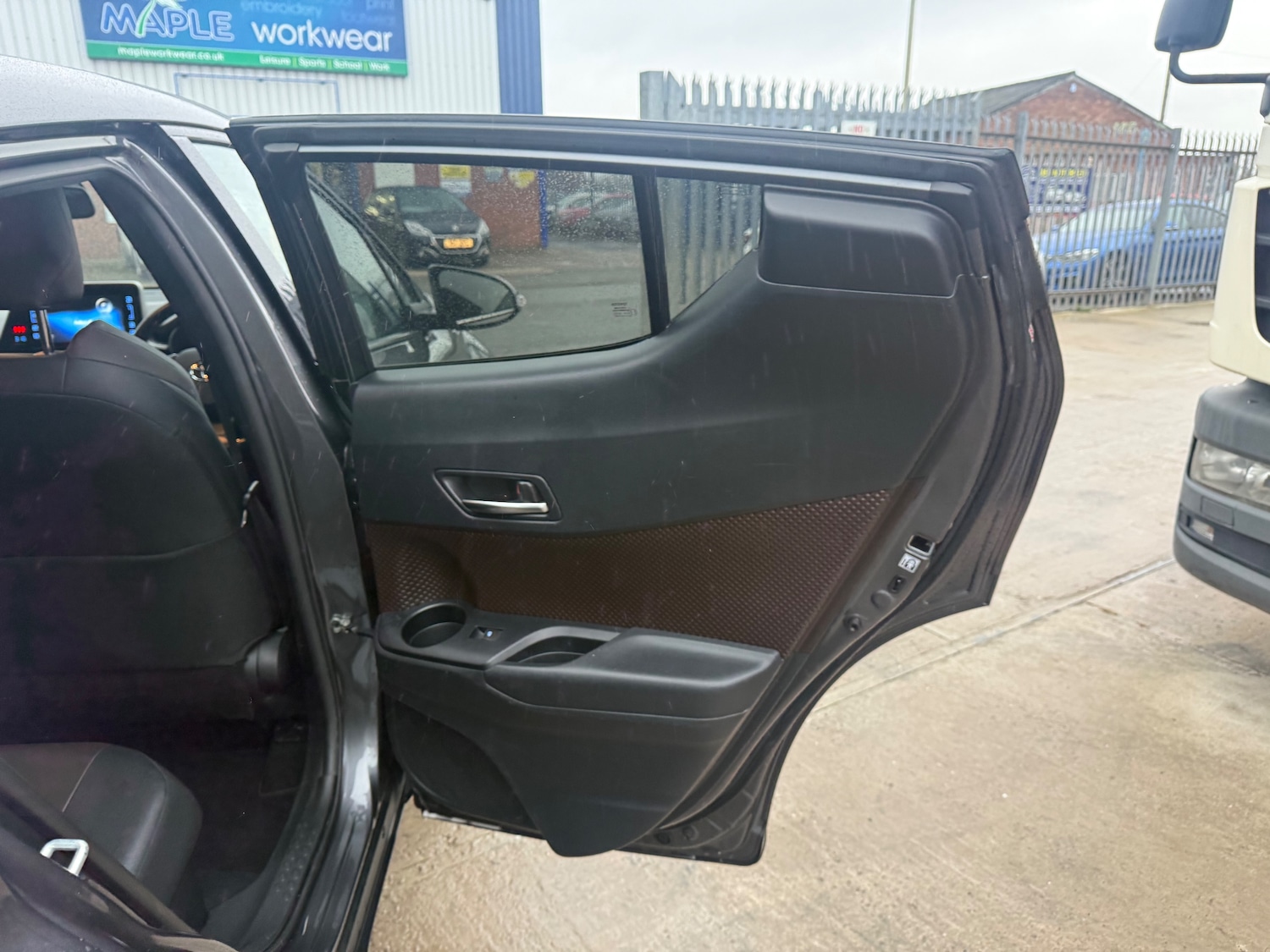 Used Toyota C-HR 2017 for sale - 77762534: Photo 20