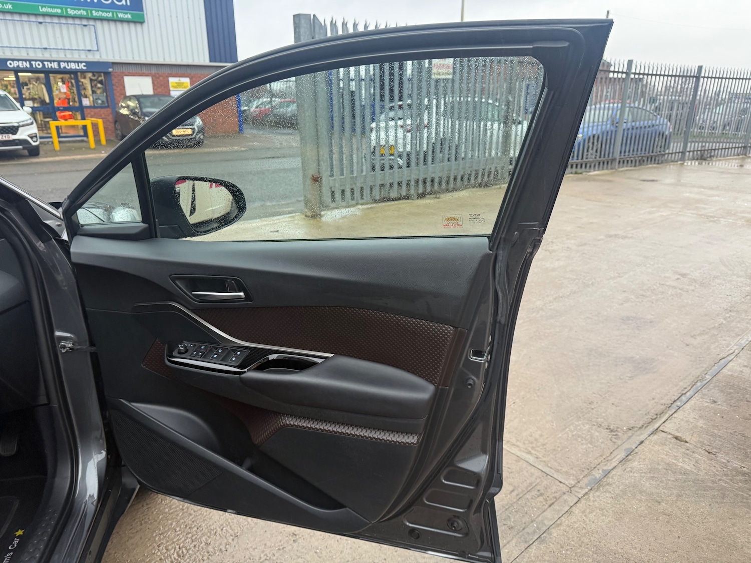 Used Toyota C-HR 2017 for sale - 77762534: Photo 23