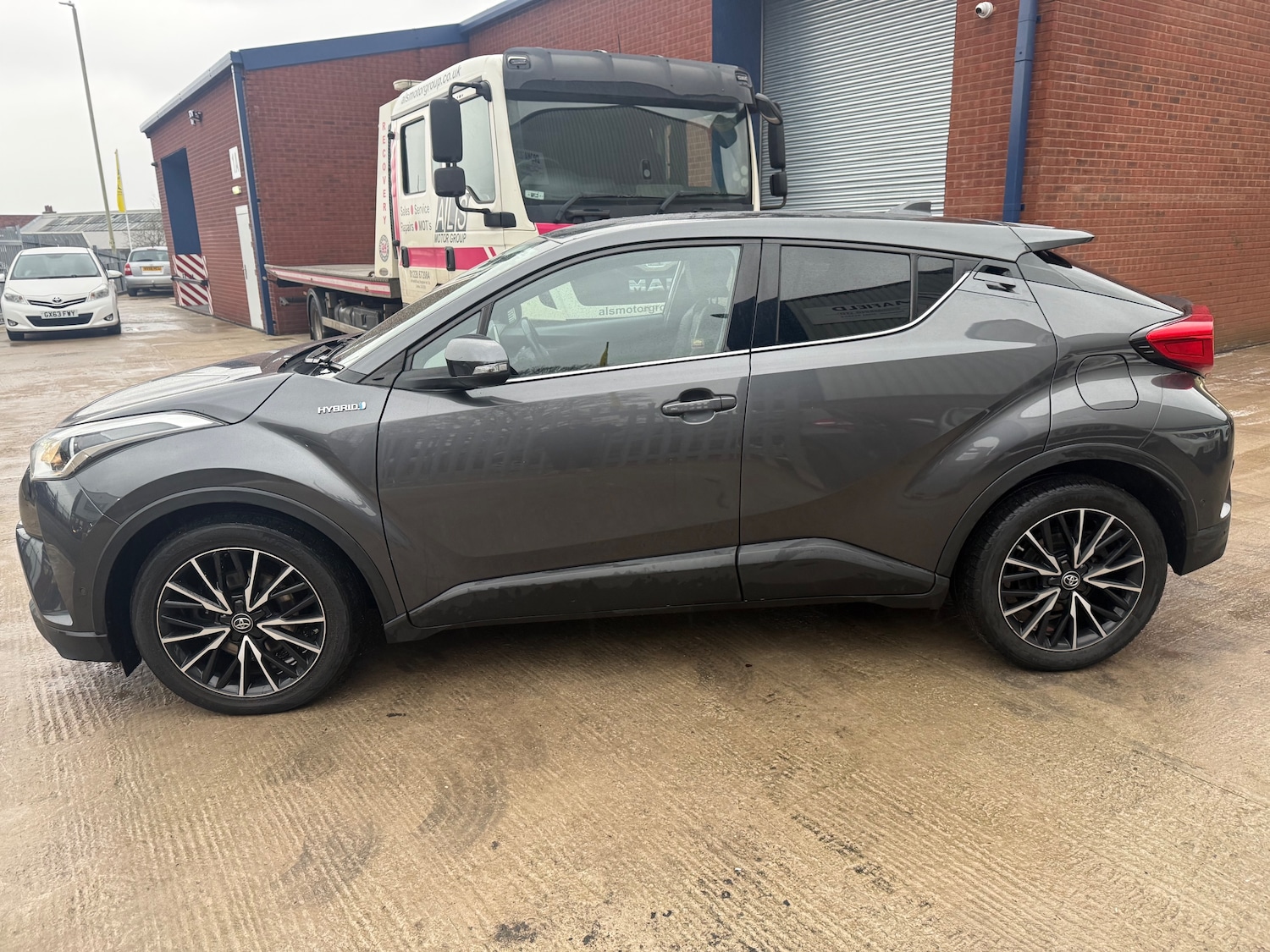 Used Toyota C-HR 2017 for sale - 77762534: Photo 8