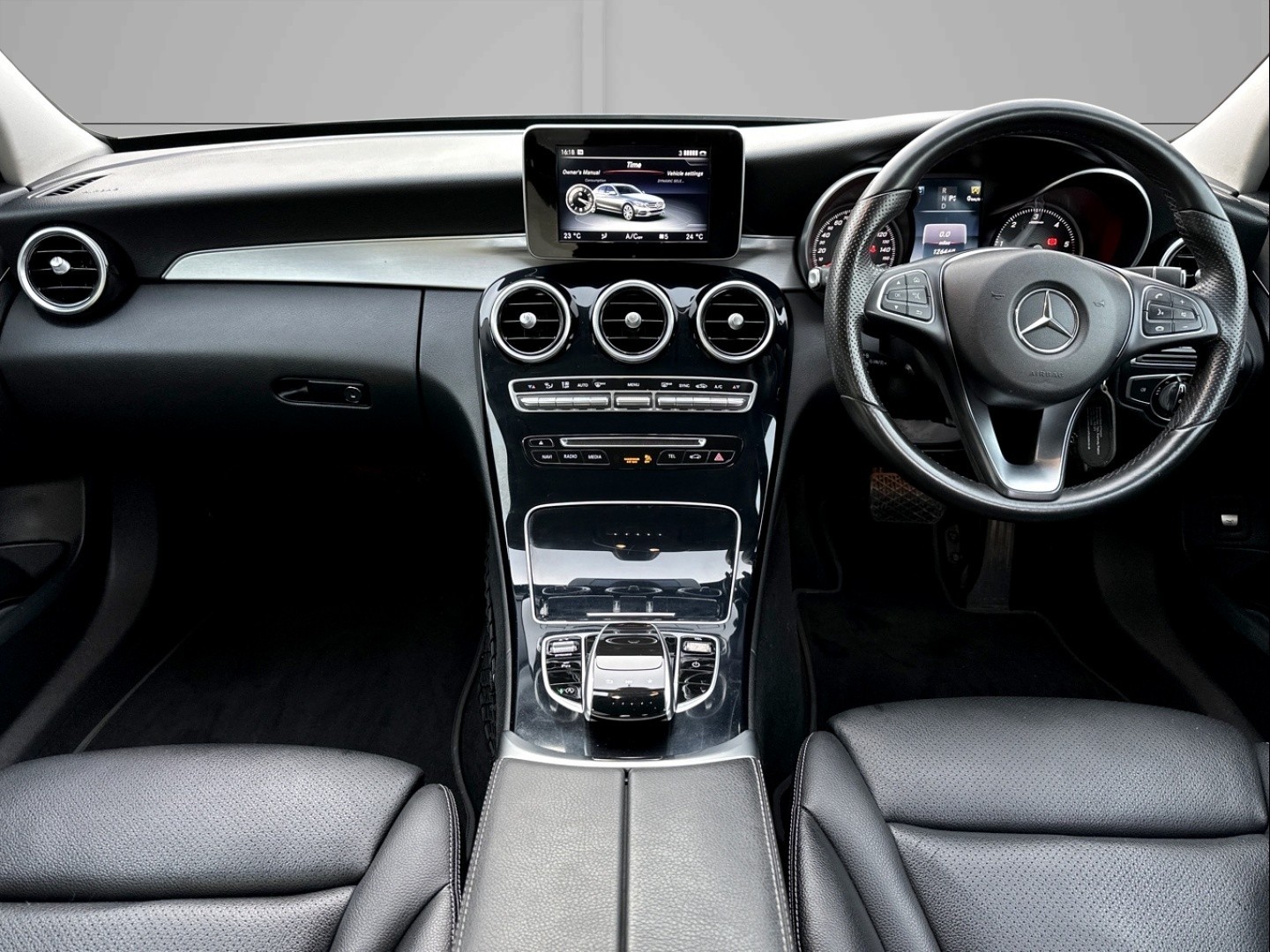 Used Mercedes-Benz C Class 2016 for sale - 78036902: Photo 2