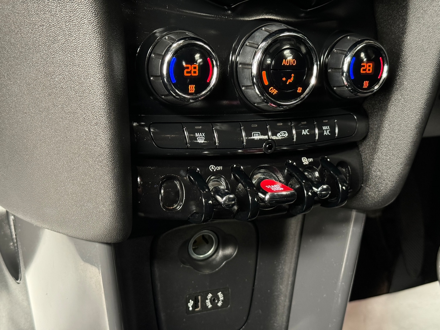 Used MINI Hatch 2017 for sale - 77762450: Photo 12