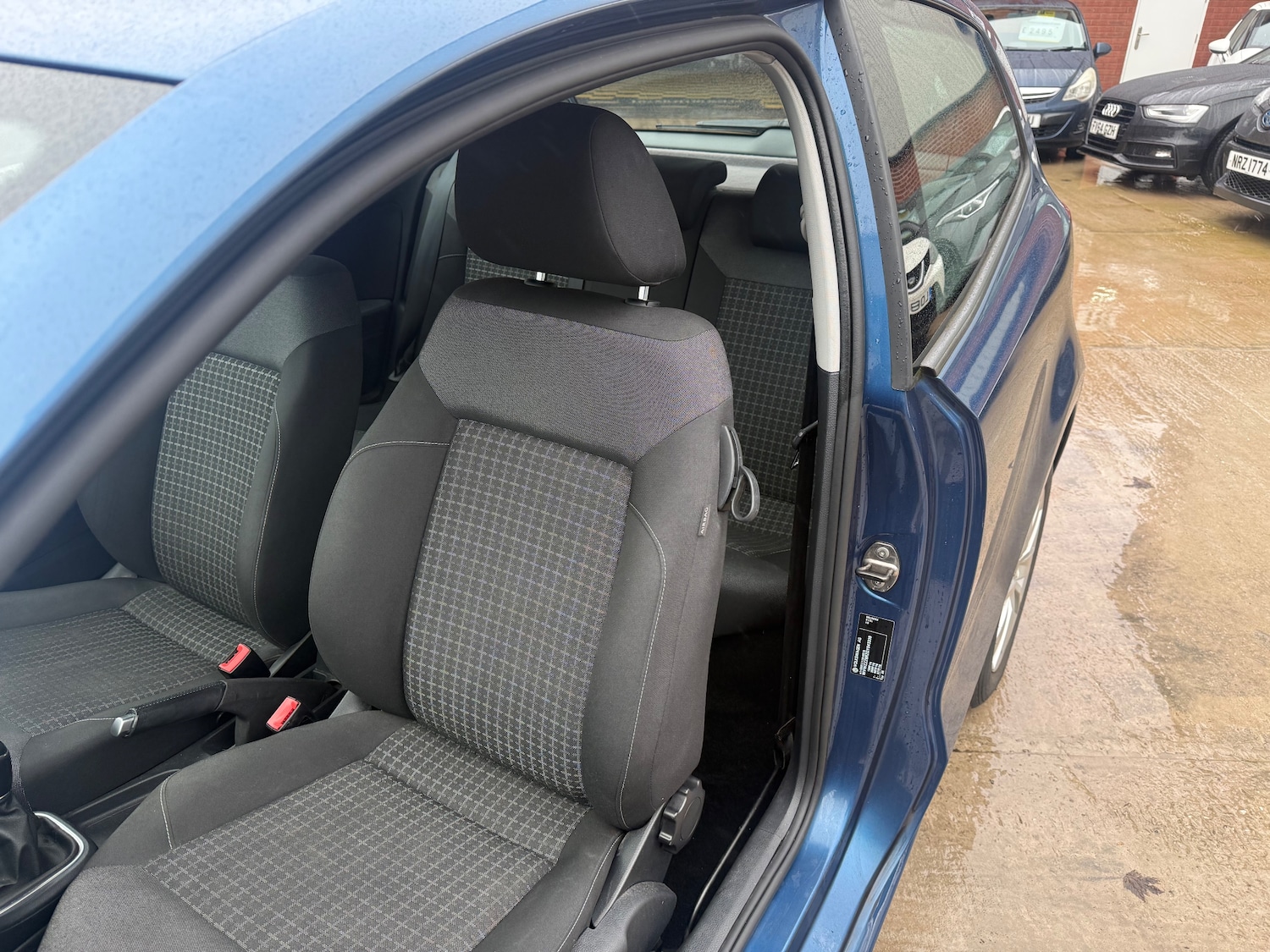 Used Volkswagen Polo 2015 for sale - 77762542: Photo 12