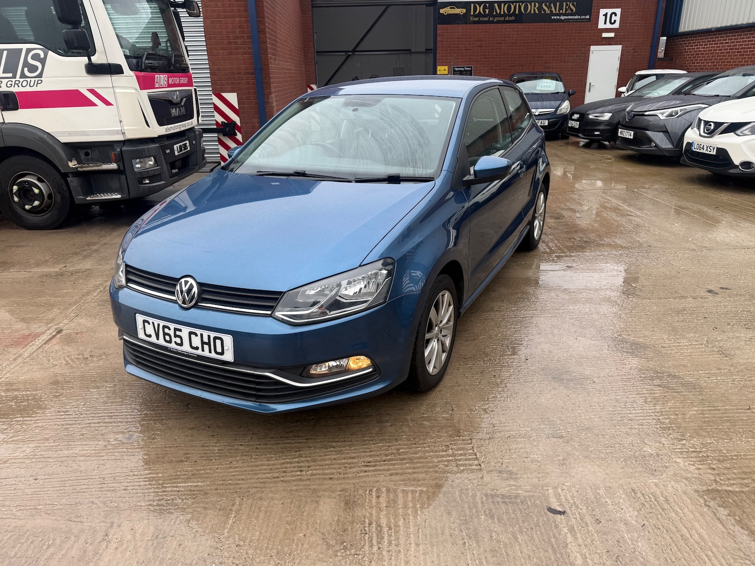 Used Volkswagen Polo 2015 for sale - 77762542: Photo 8