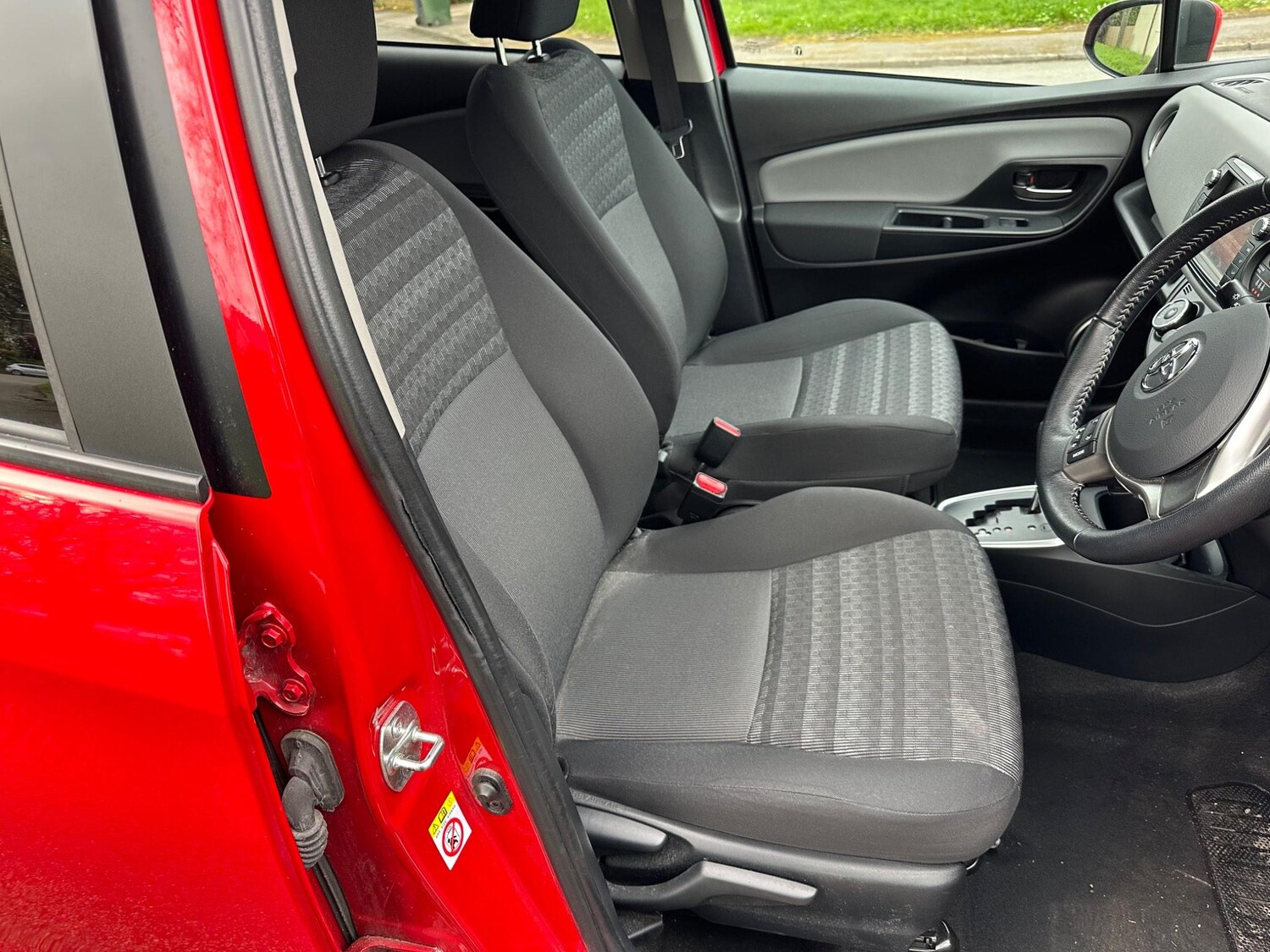 Used Toyota Yaris for sale - 77927981: Photo 24