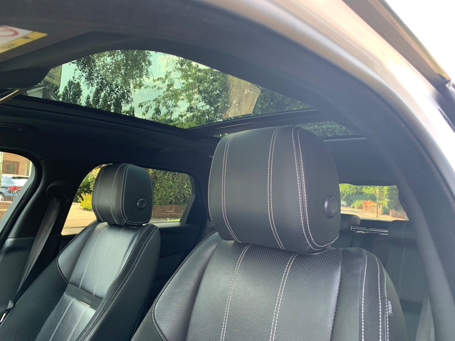 Used Land Rover Range Rover Velar 2018 for sale - 77927960: Photo 15