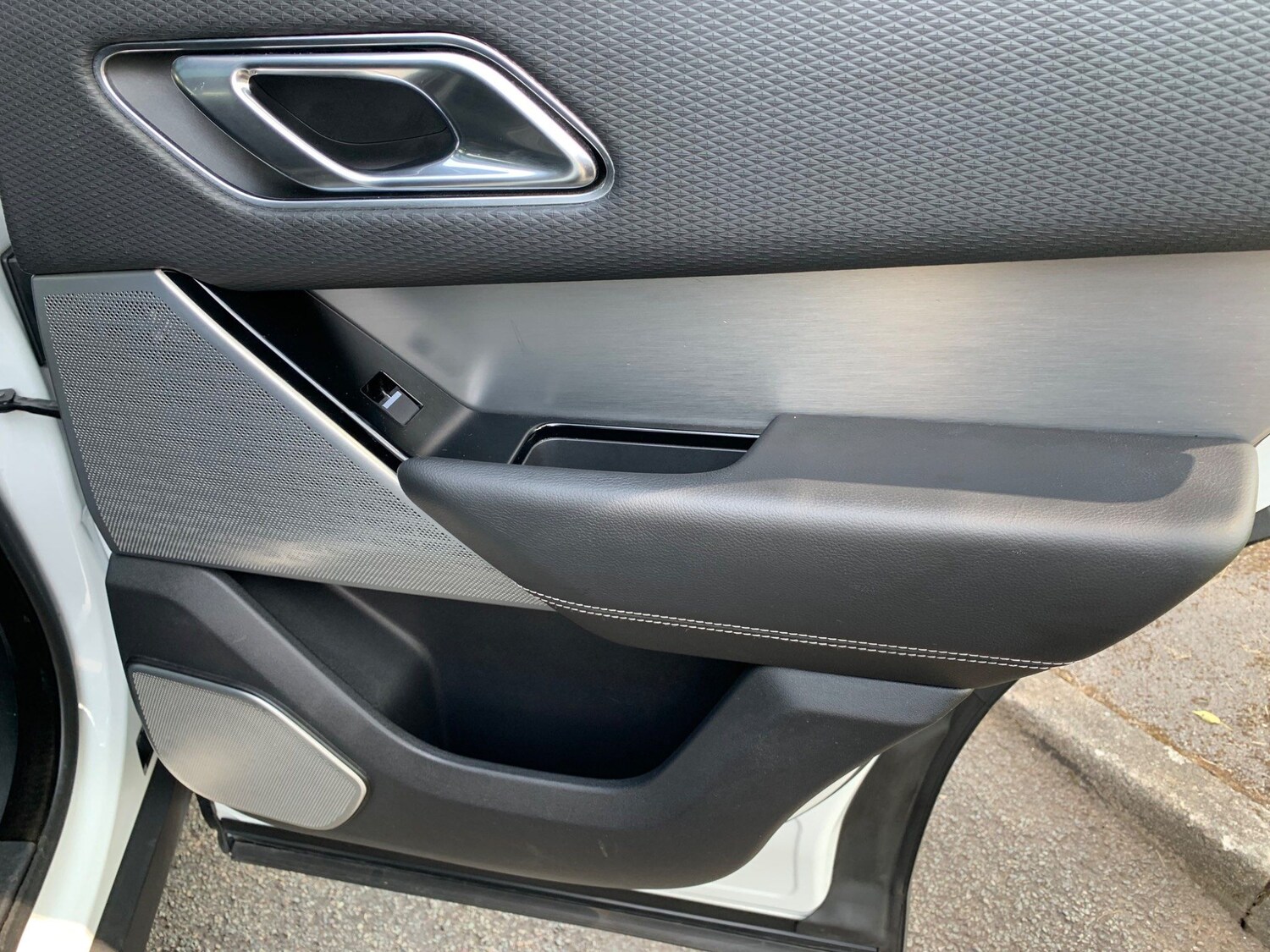 Used Land Rover Range Rover Velar 2018 for sale - 77927960: Photo 21