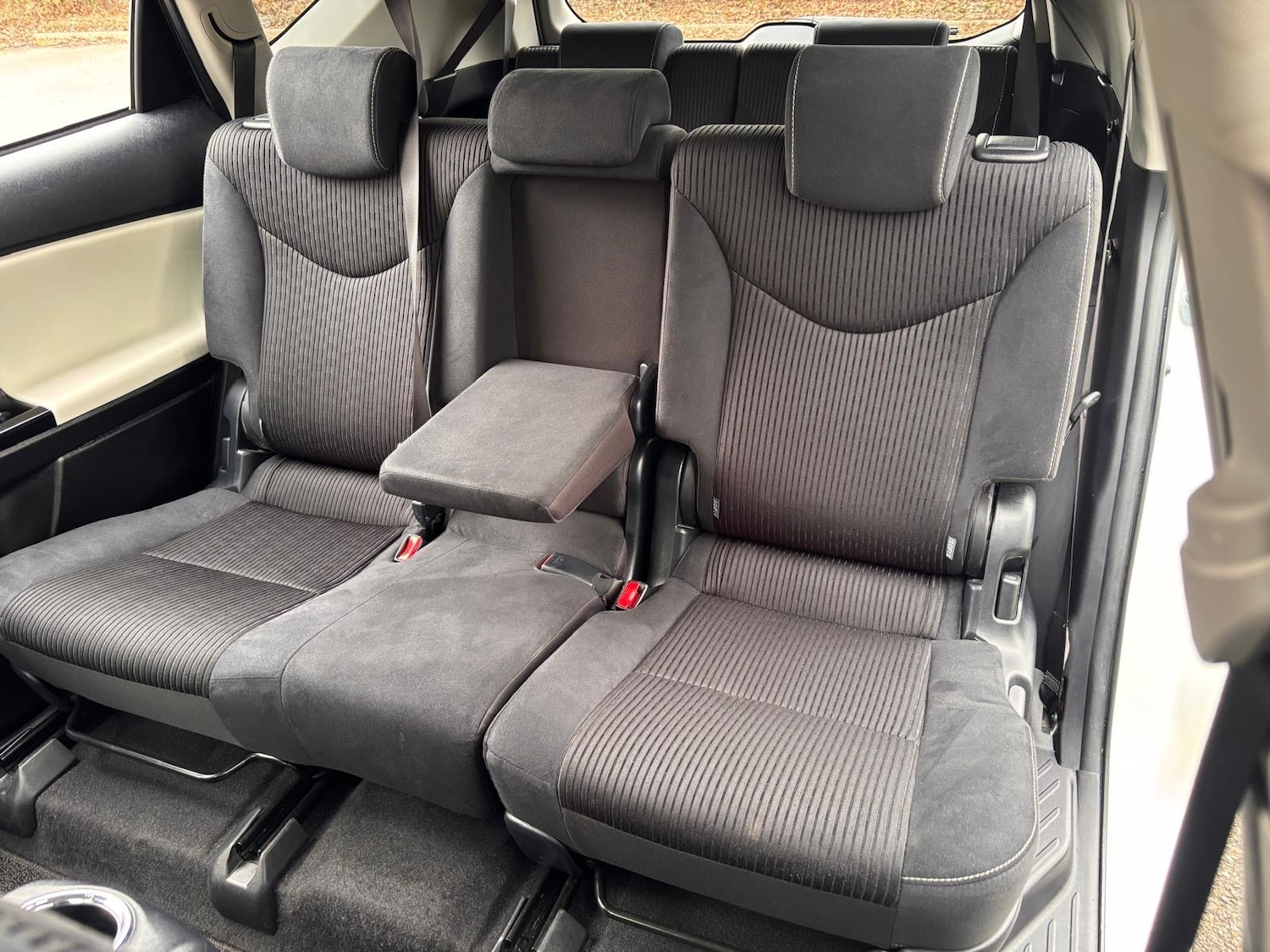 Used Toyota Prius+ 2018 for sale - 78216102: Photo 21