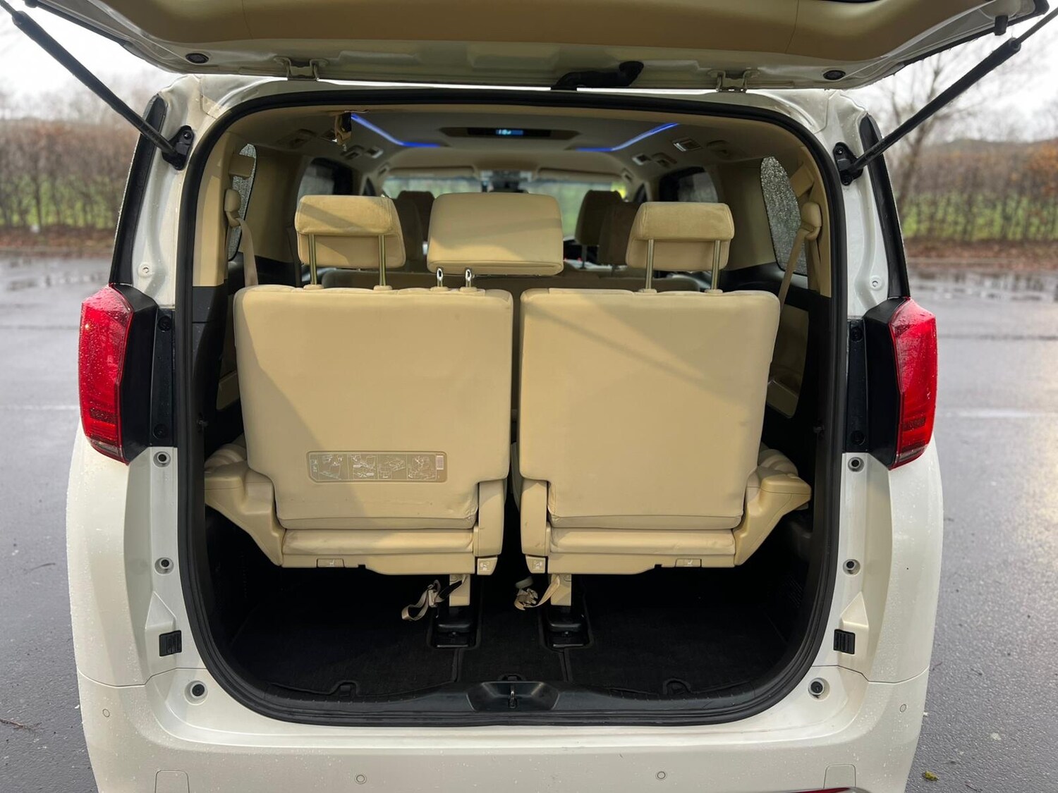 Used Toyota Alphard 2025 for sale - 77966439: Photo 17