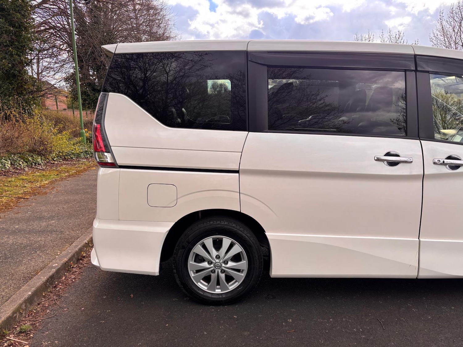 Used Nissan Serena 2026 for sale - 78084063: Photo 11