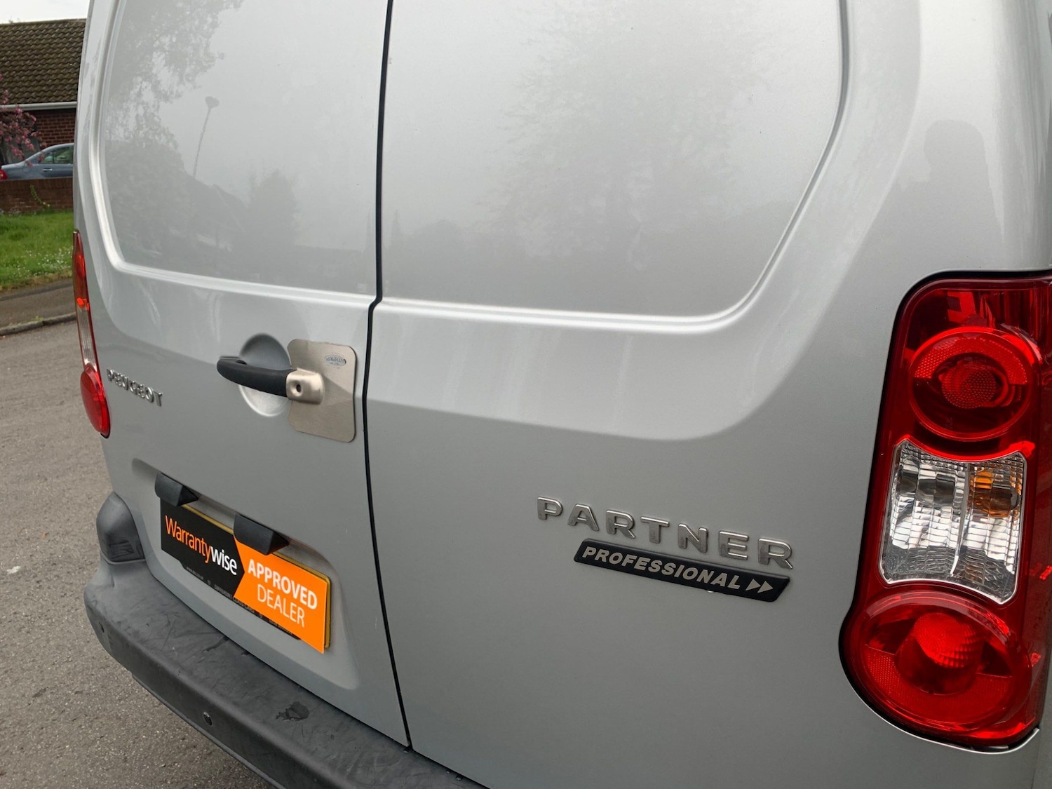 Used Peugeot Partner 2011 for sale - 77927962: Photo 11