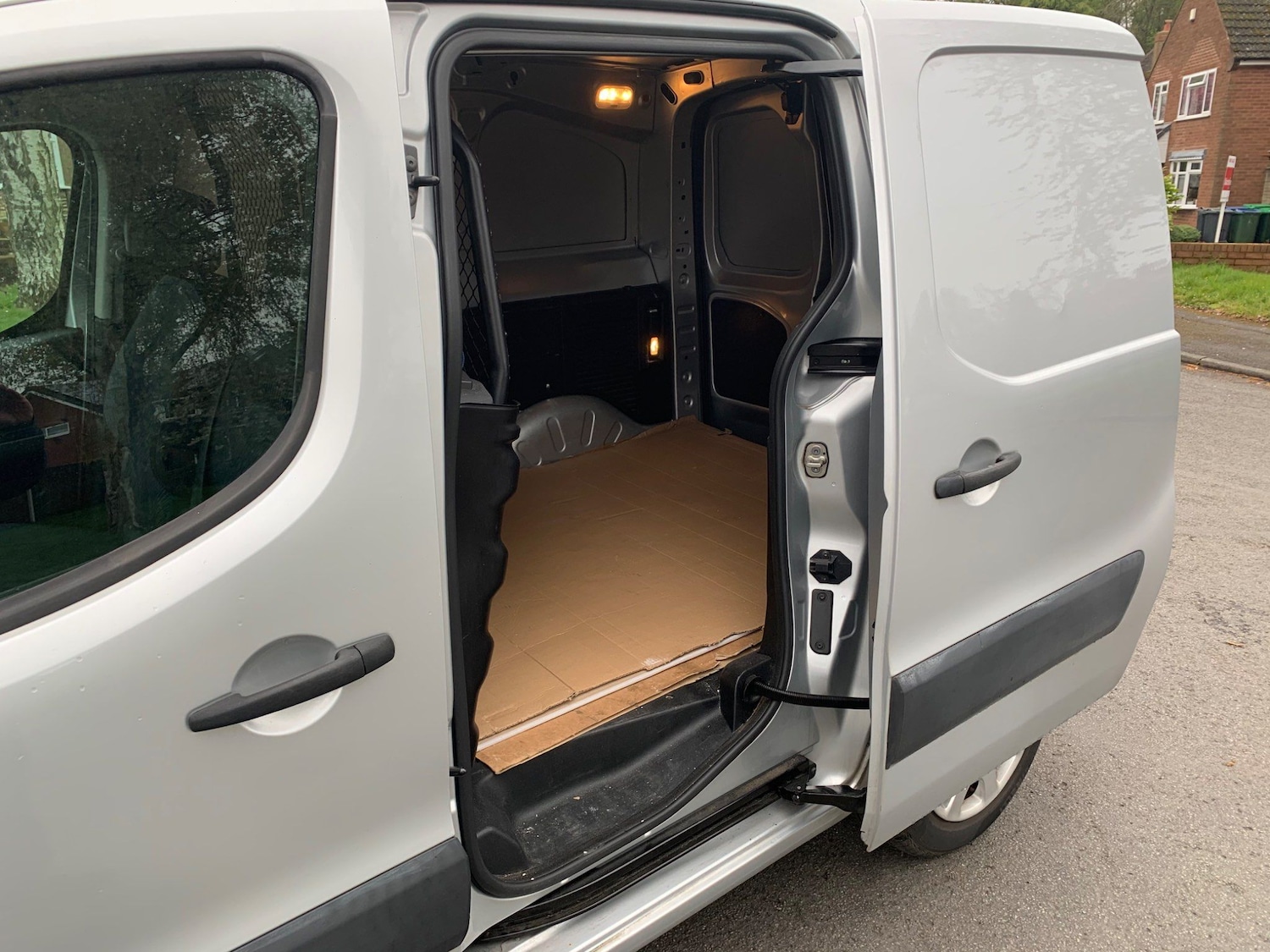 Used Peugeot Partner 2011 for sale - 77927962: Photo 23