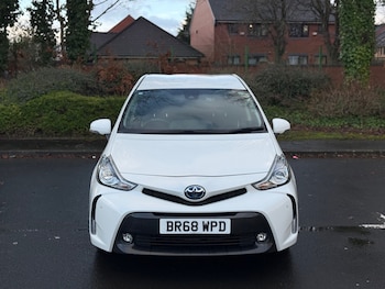 Used Toyota Prius+ 2018 for sale - 78216101: Photo