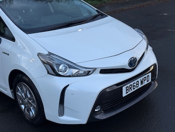 Used Toyota Prius+ 2018 for sale - 78216101: Photo