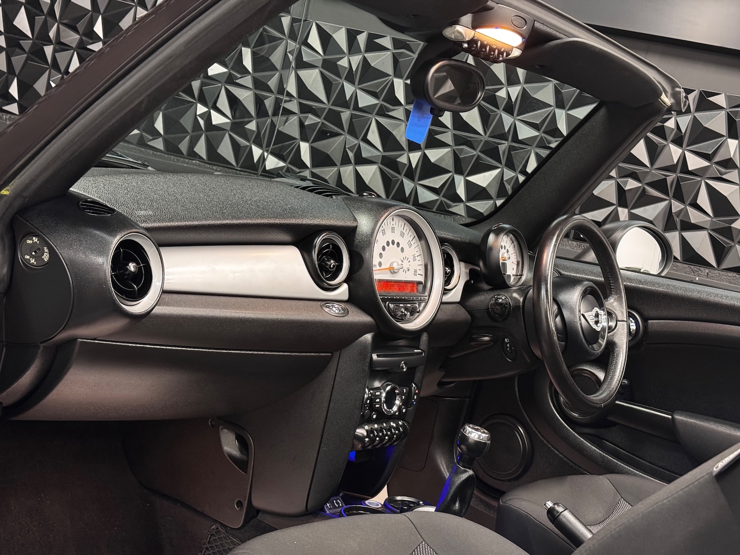 Used MINI Convertible 2012 for sale - 77762443: Photo 4