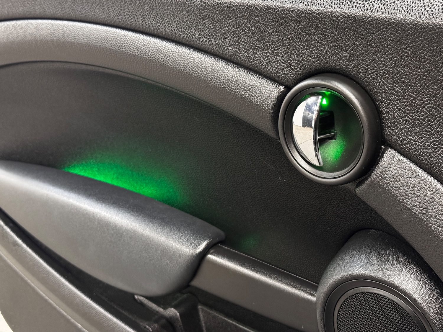 Used MINI Convertible 2012 for sale - 77762443: Photo 6