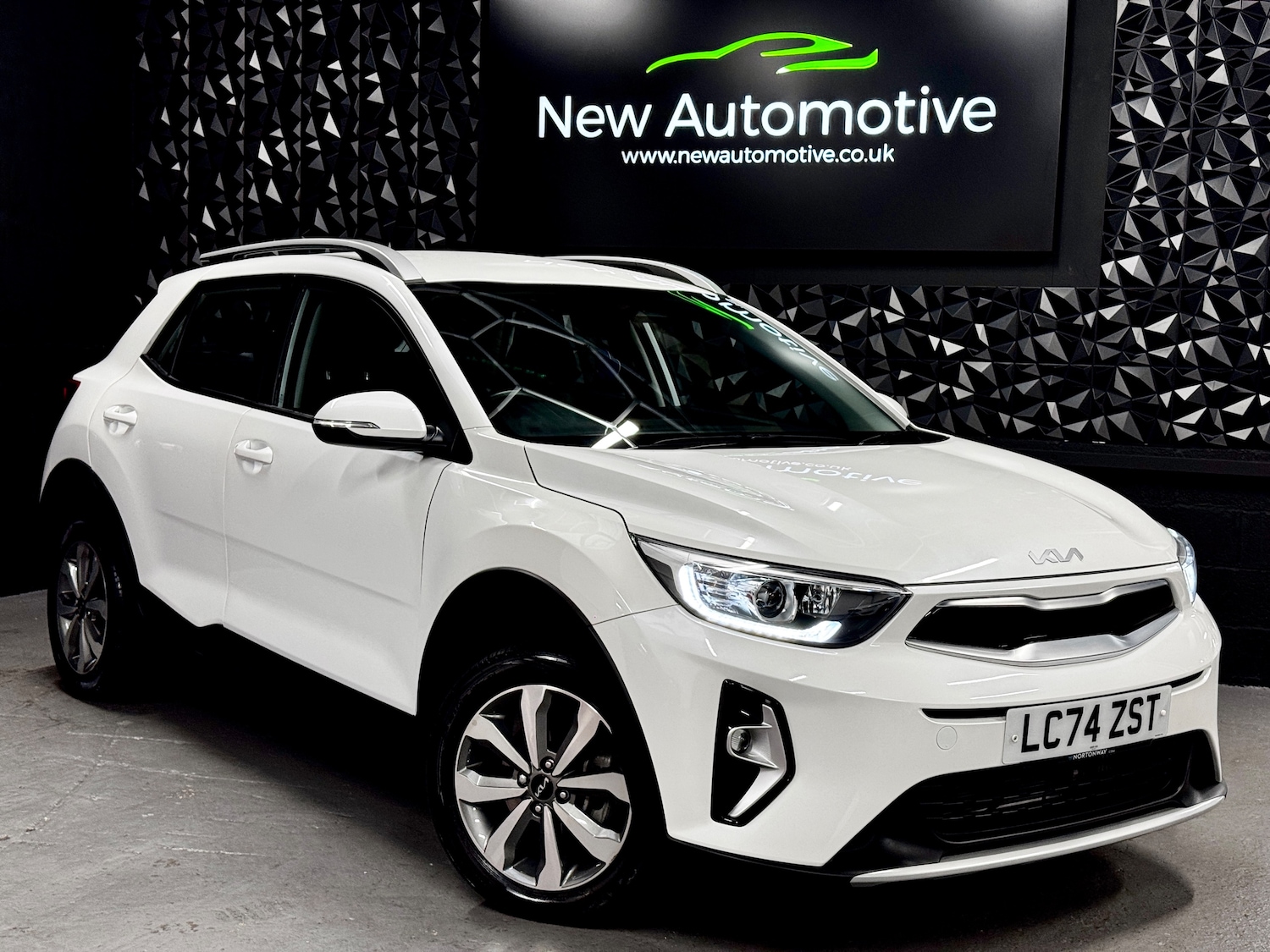 Used Kia Stonic 2024 for sale - 77762548: Photo 10