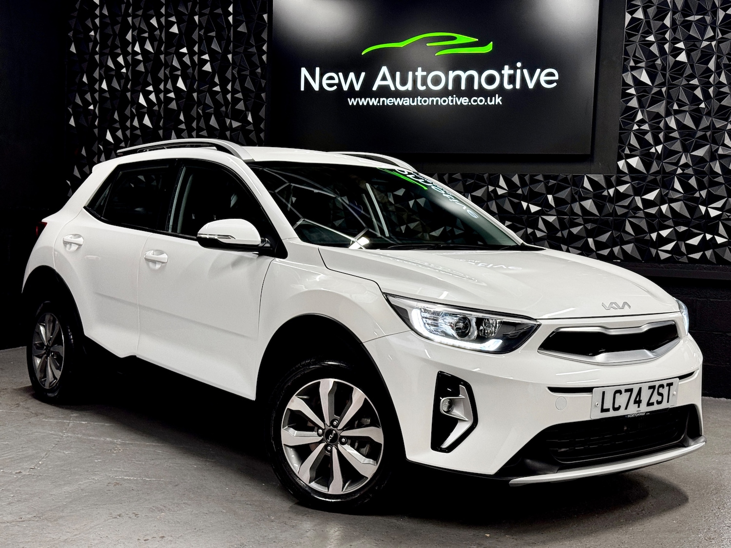 Used Kia Stonic 2024 for sale - 77762548: Photo 11