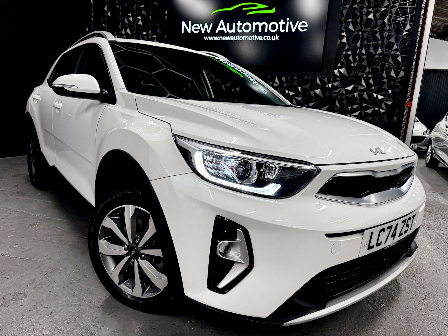 Used Kia Stonic 2024 for sale - 77762548: Photo 12