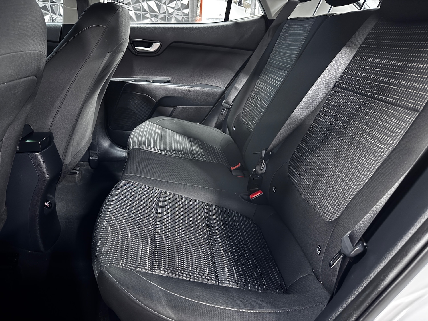 Used Kia Stonic 2024 for sale - 77762548: Photo 23