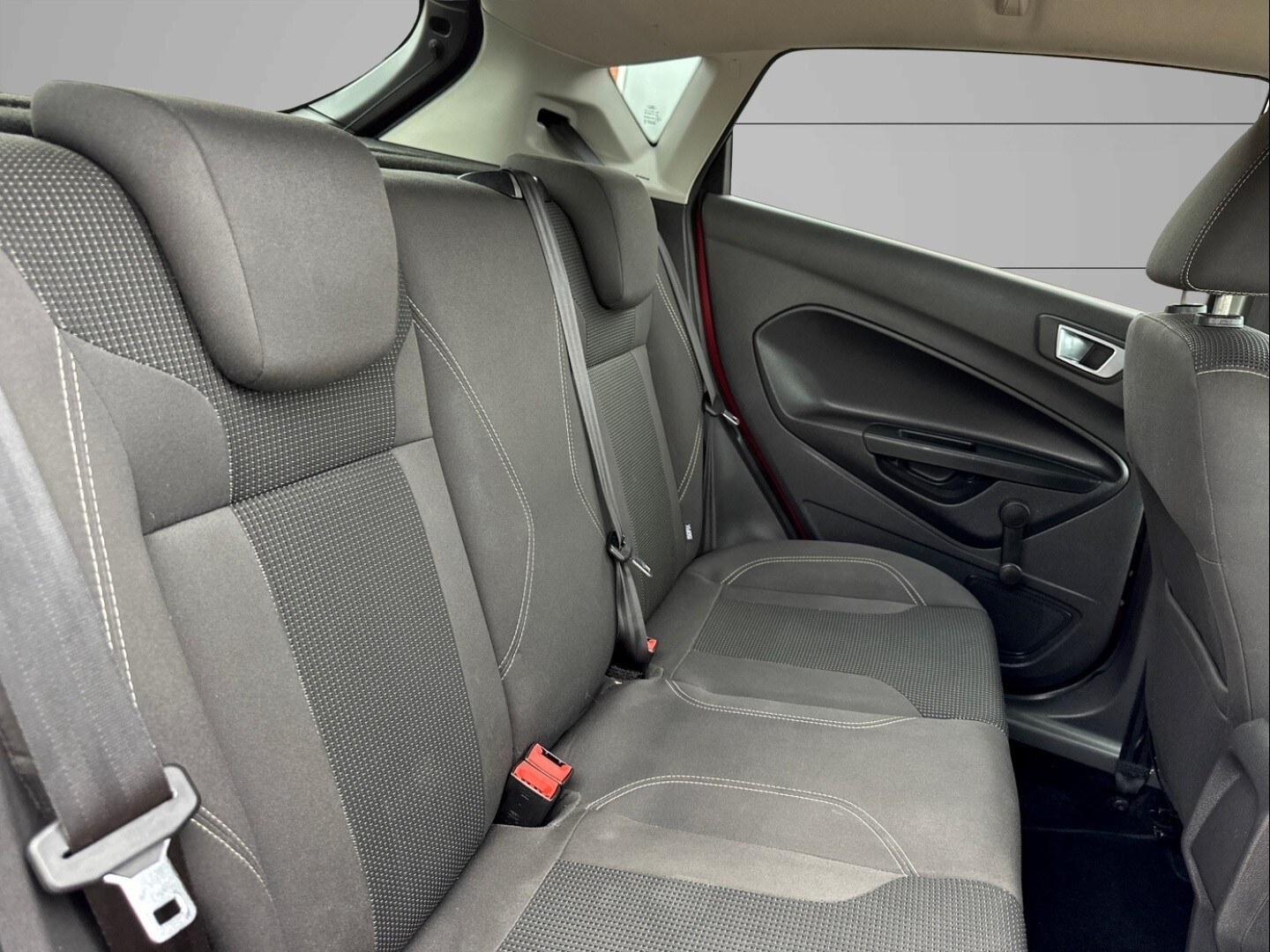 Used Ford Fiesta 2015 for sale - 78036905: Photo 14